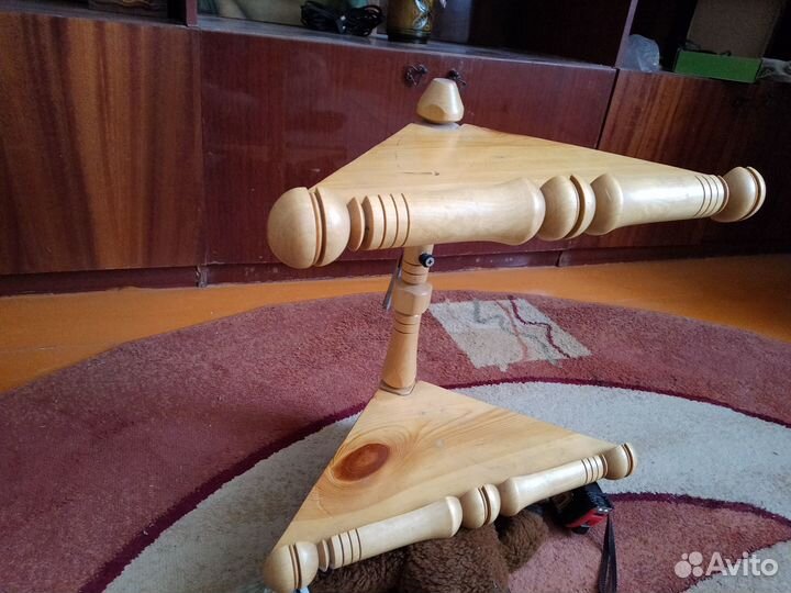 Угловой иконостас, полка для икон