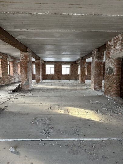 Здание, 1400 м²