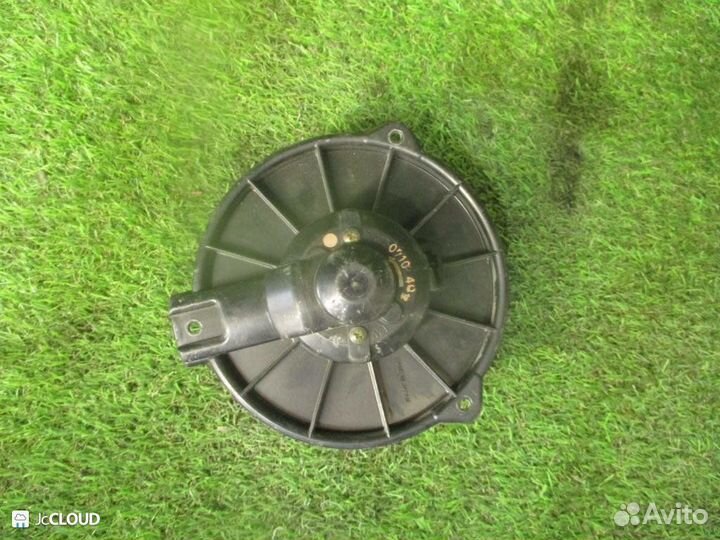 Мотор печки на toyota avalon MCX10 5S-FE