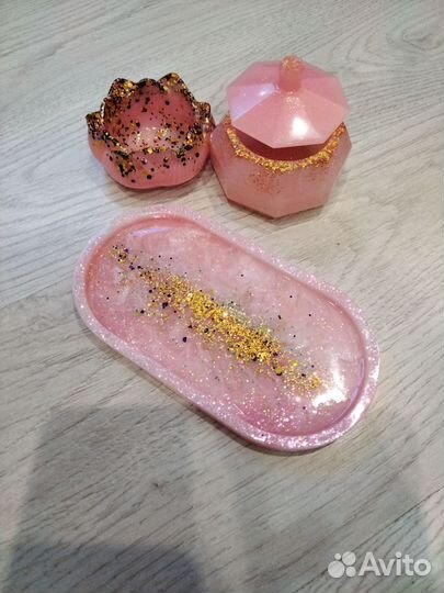 Подарок мужчине(пепельница), женщине (набор)