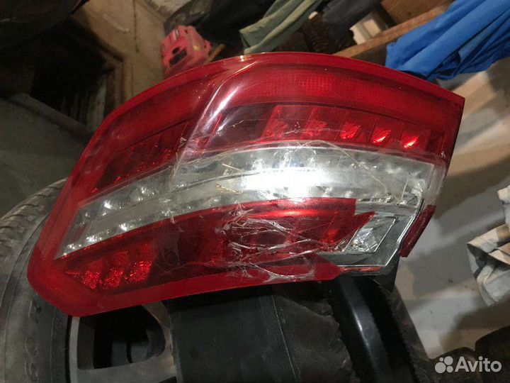 Оригинальный задний правый фонарь A2129060658R
