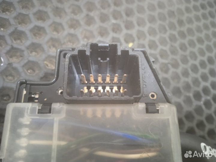 Переключатель подрулевой правый Ford Focus 2 Plus