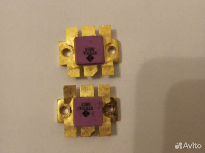 Транзисторы 970А;2т911а,Б;кт913А