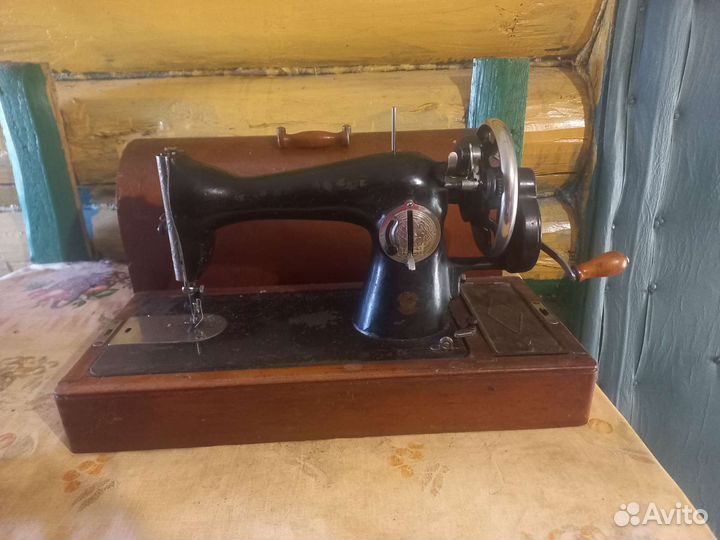 Швейная машина зингер ручная