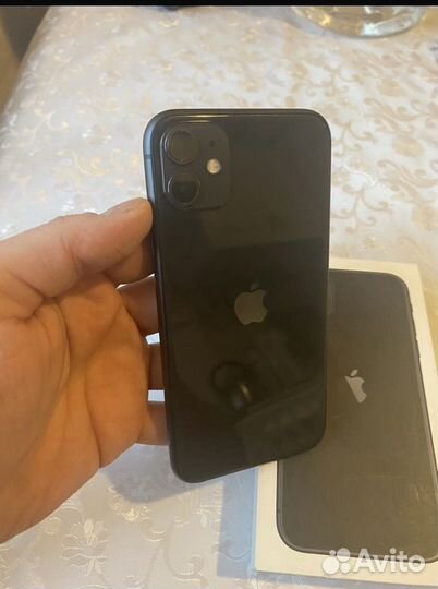 iPhone 11, 64 ГБ