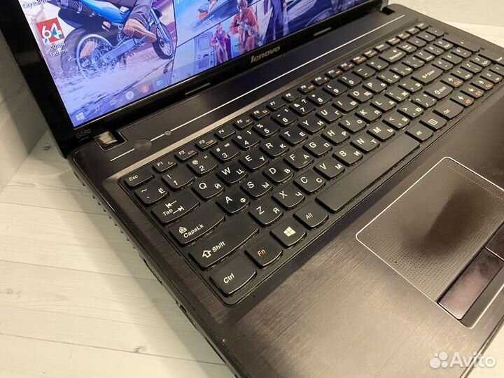 Игровой ноутбук Lenovo 2.4Ггц/2видеокарты