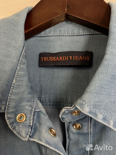 Джинсовая рубашка trussardi jeans
