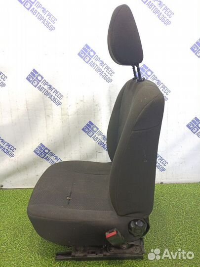Сиденье переднее правое Nissan Almera G15 седан