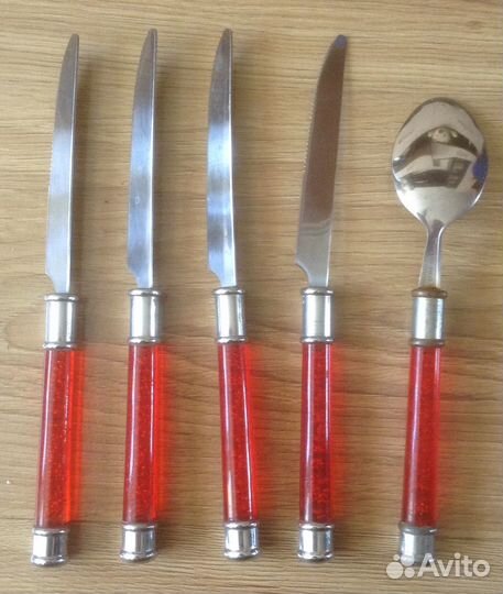 Столовые приборы (вилки + ножи)