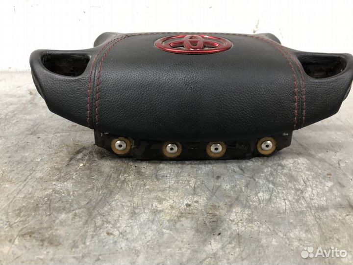 Подушка безопасности в руль Toyota Mark II X90