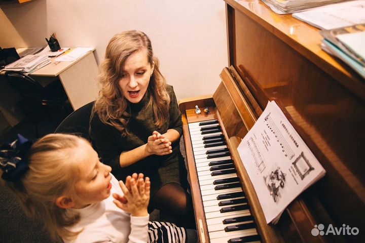 Уроки игры на фортепиано