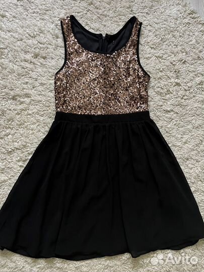 Платье с пайетками