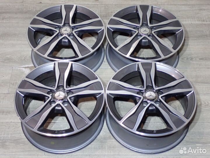Комплект оригинальных R17 дисков Mercedes W205 3к