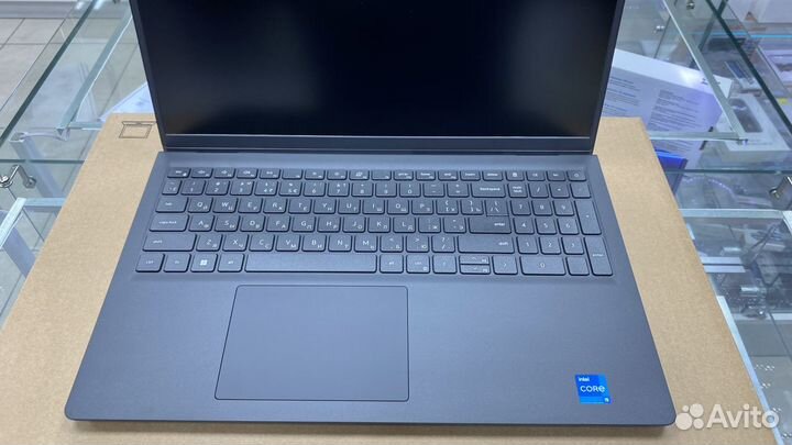 Ноутбук Dell Vostro 3520 (3520-5820)