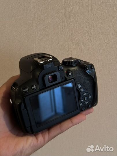 Canon eos 650d body