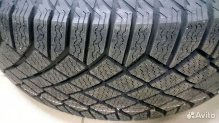 Continental ContiVikingContact 7 235/40 R18 95T