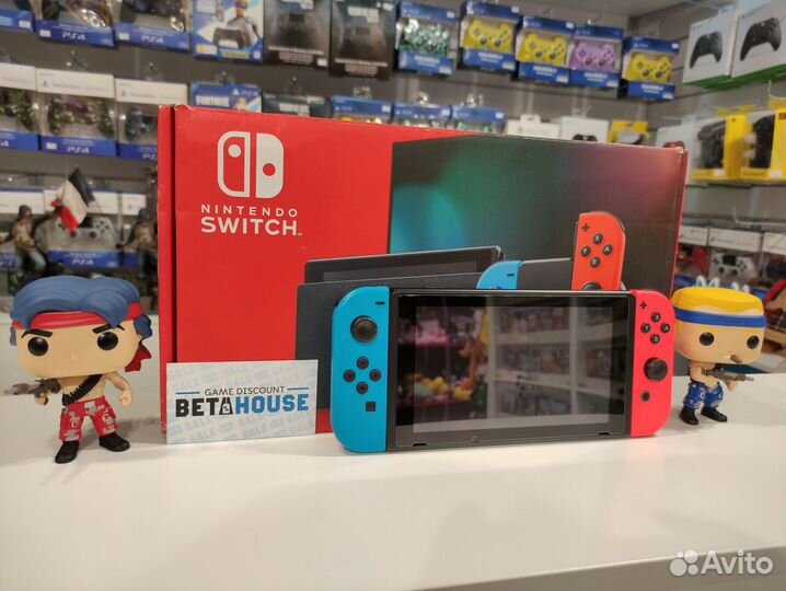 Nintendo Switch + Power Bank Apple + наушники