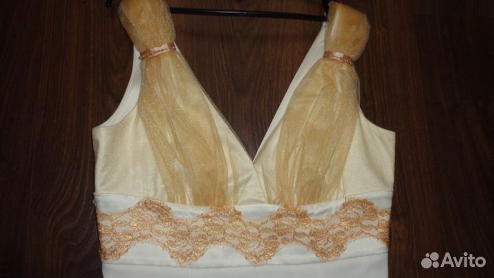 Нарядное платье