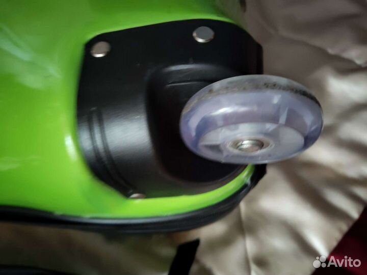 Детский чемодан на колесах и рюкзак