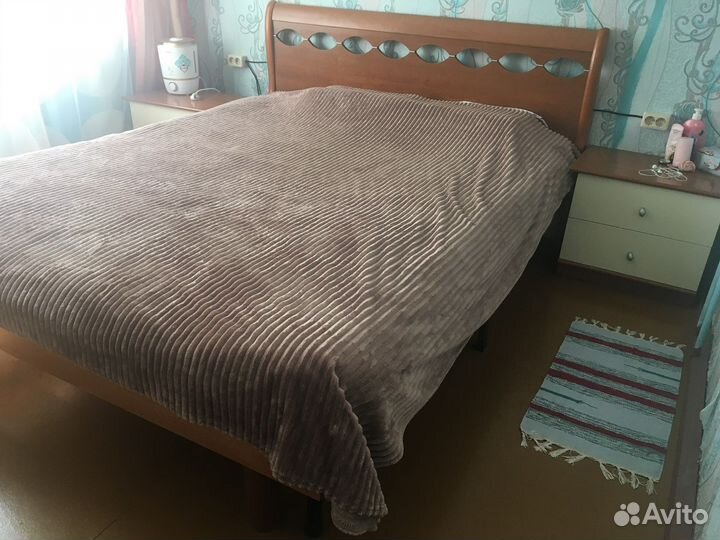 Спальный гарнитур