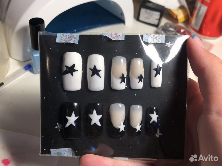 Накладные ногти y2k