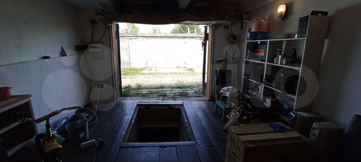 Гараж, > 30 м²