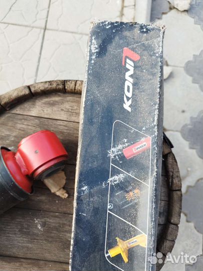 Амортизатор Koni