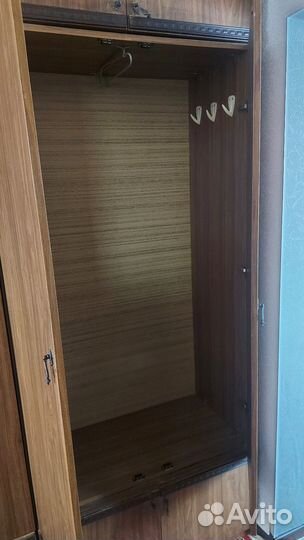 Шкаф для одежды бу