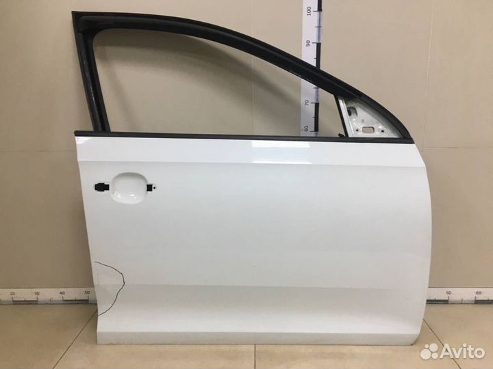 Дверь передняя правая Skoda Rapid 2012-2020