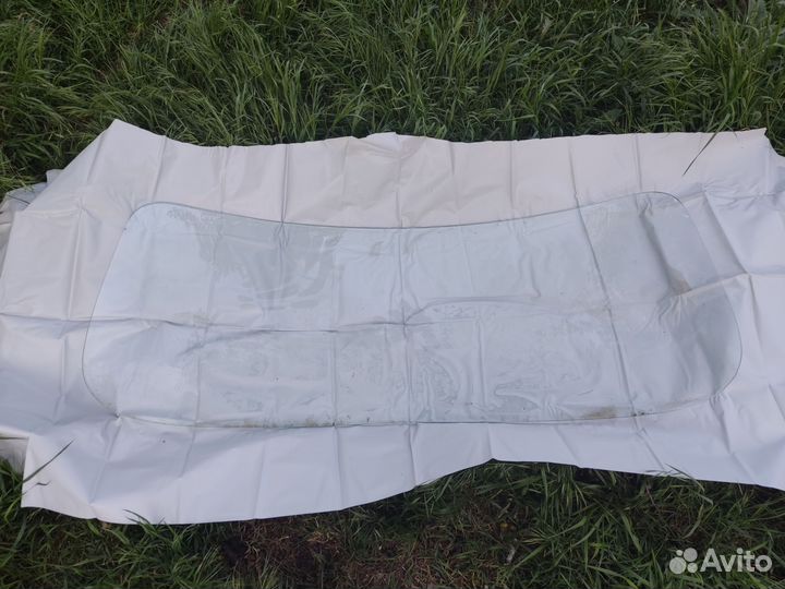 Заднее стекло