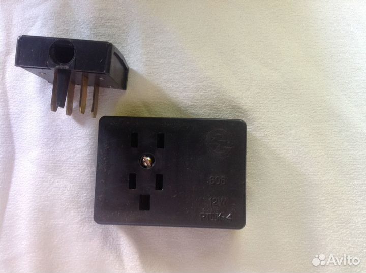 Телефонный комплект: одинарная розетка+вилка