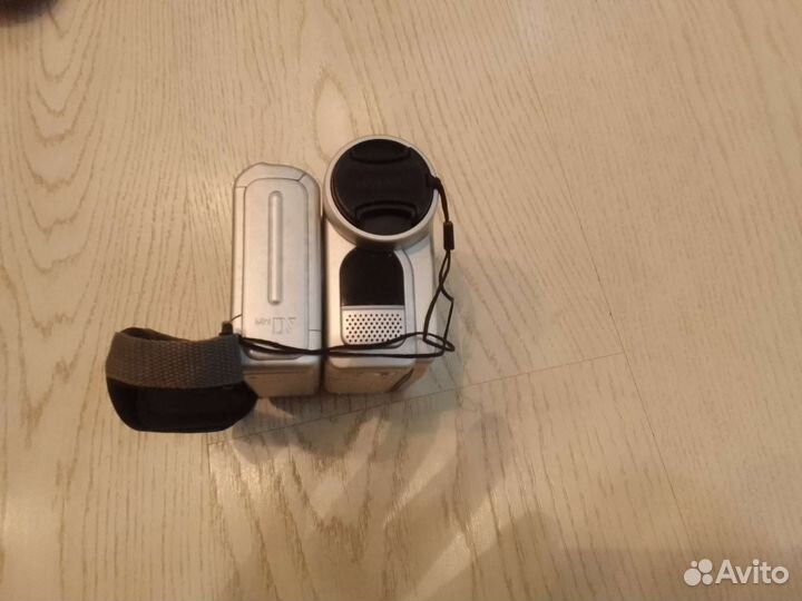 Видеокамера sharp