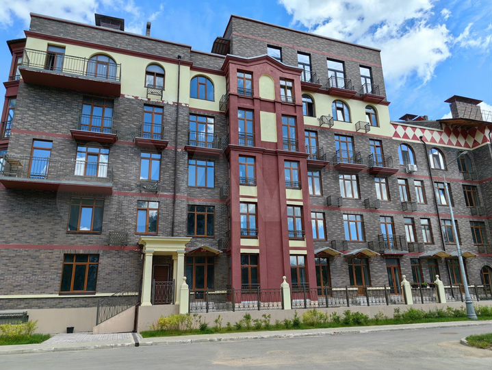 3-к. квартира, 74,4 м², 1/4 эт.