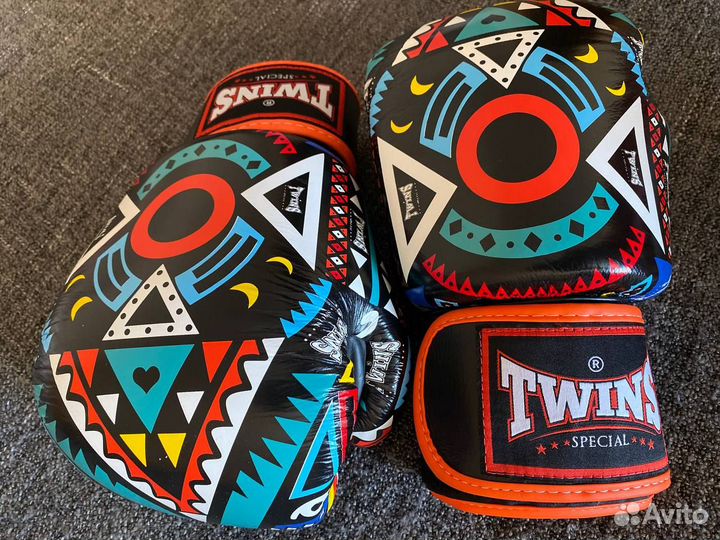 Перчатки для бокса Twins