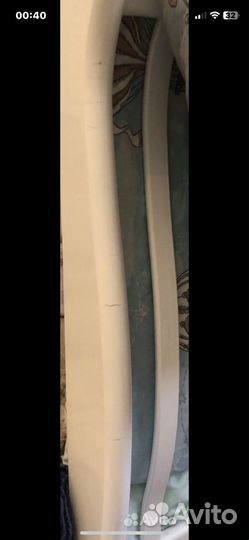 Детская кроватка с маятником