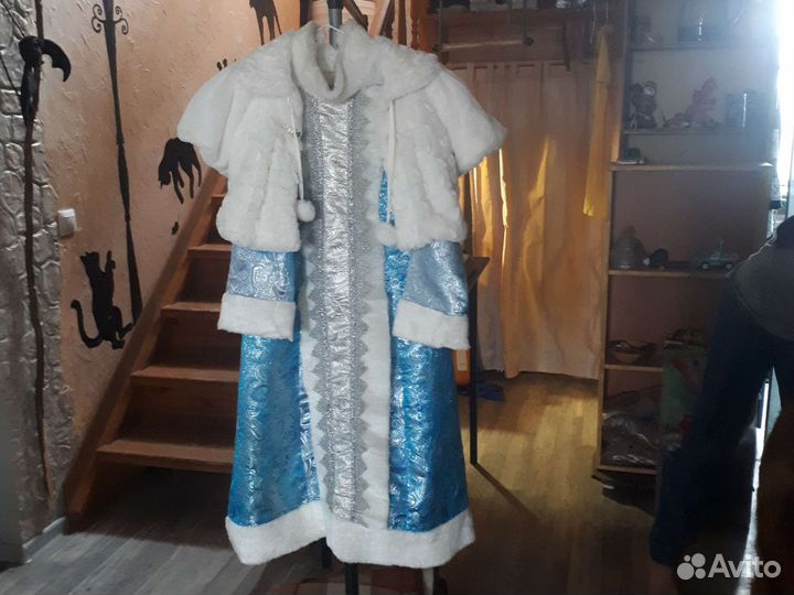 Костюм снегурочки детский. Есть шапочка