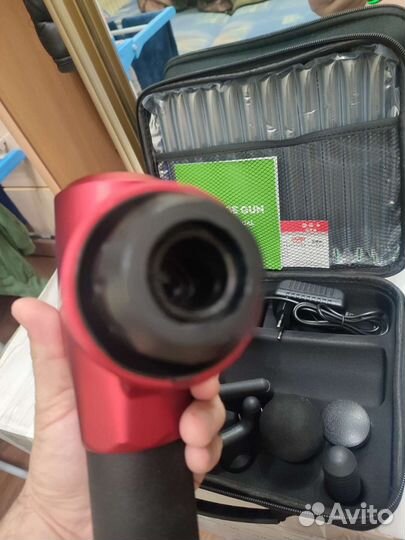 Массажный перкуссионный пистолет