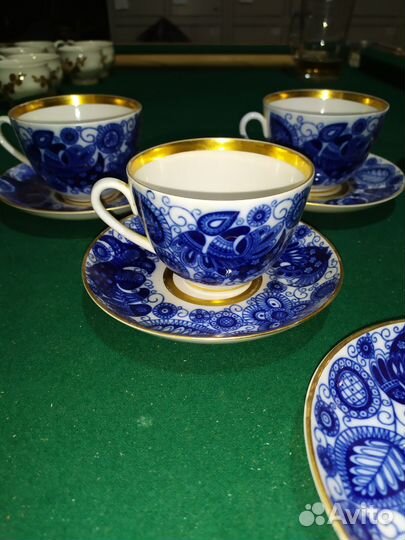 Чашки и блюдцы фарфоровые лфз