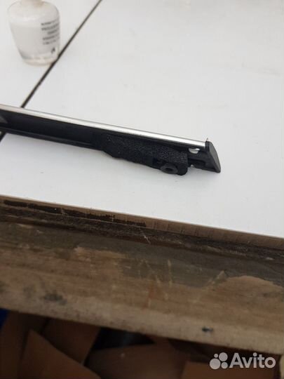 Молдинг задней правой двери верхний (Haval F7)