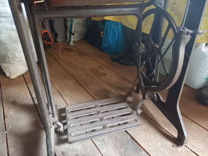 Швейная машинка пмз им. Калинина