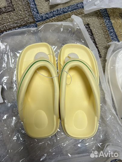 Шлепки женские