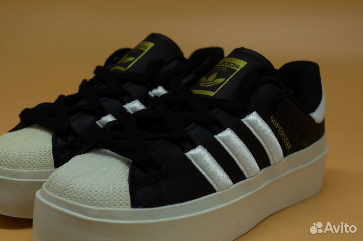 Adidas superstar