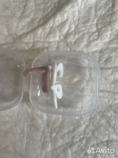 Пустышка chicco от 6 месяцев