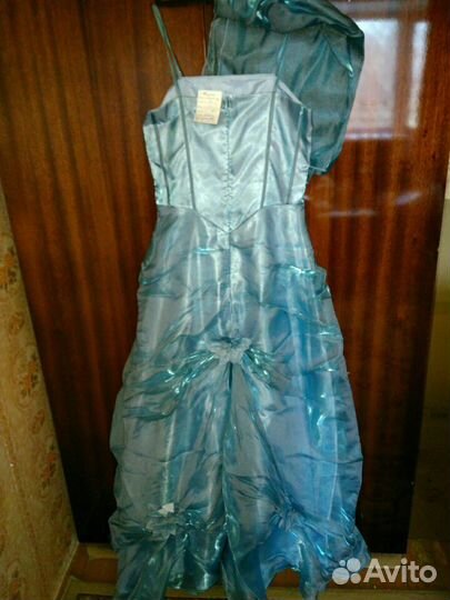 Платье праздничное