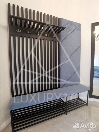 Вешалка в прихожую с обувницей