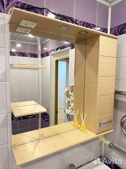 Тумба для ванной с зеркалом и шкафом