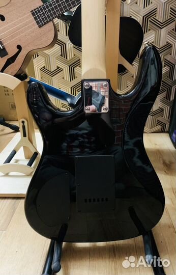 Электрогитара