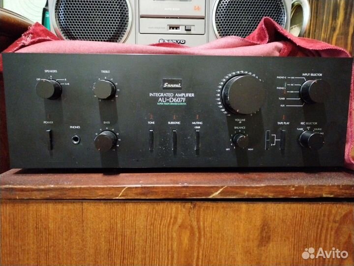 Интегральный стерео усилитель