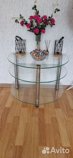 Стеклянная тумба