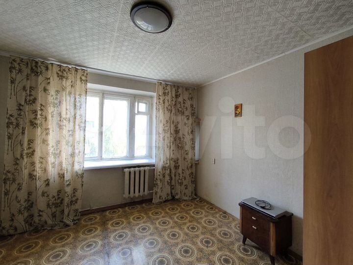 Комната 13 м² в 1-к., 4/5 эт.